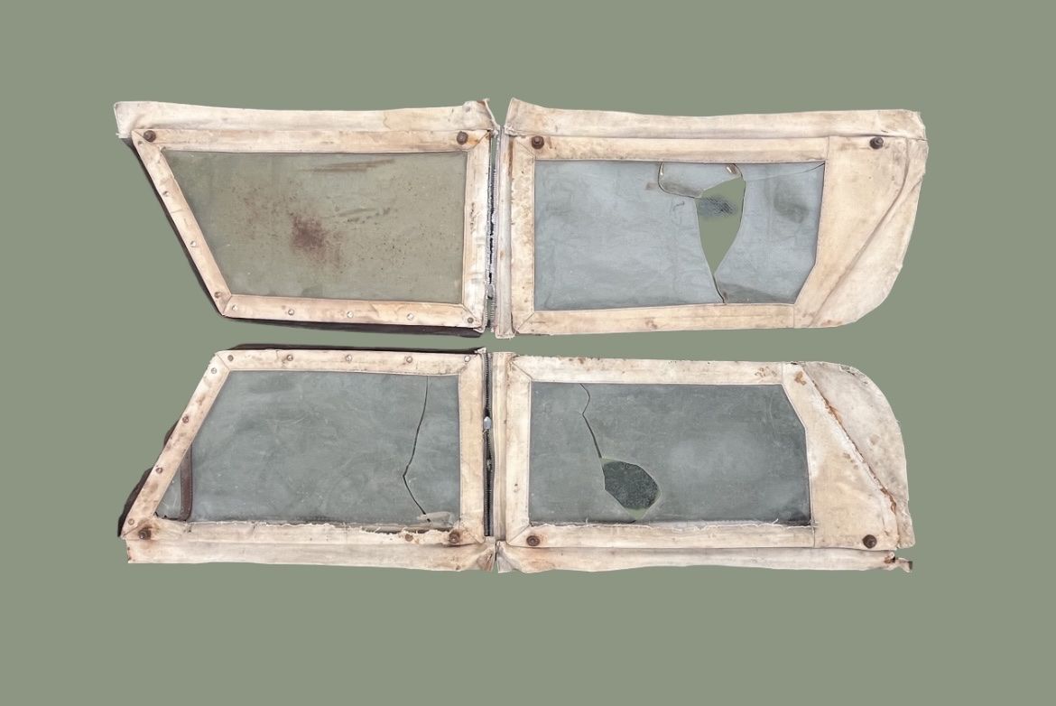 VW Tutti pezzi di ricambio auto: Vitres Kübelwagen VW Typ 82 WW2 – Usato da Bellevue venduto da Belafer