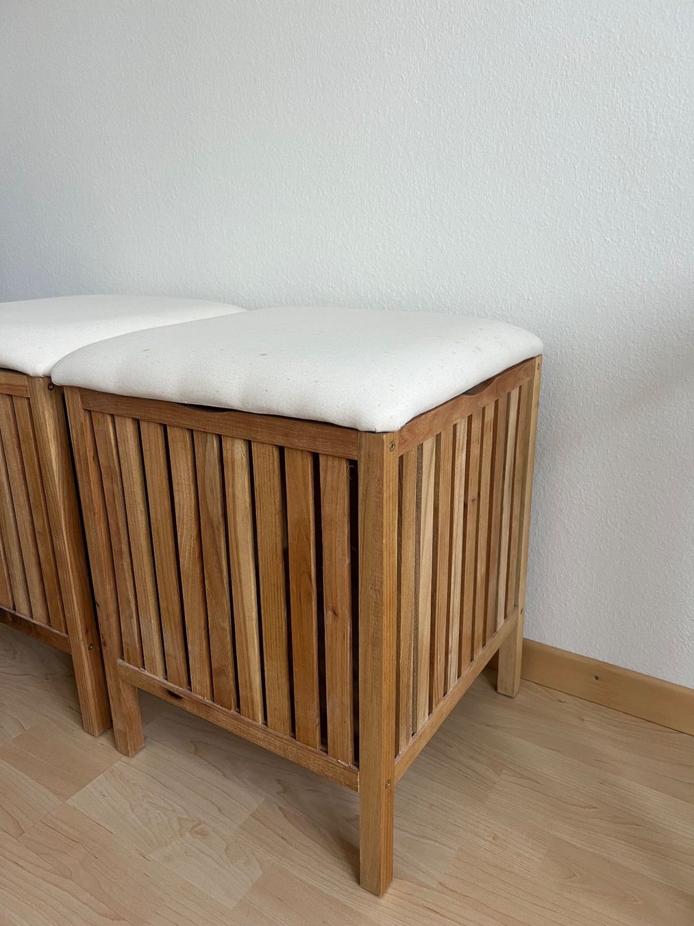 Bettwäsche: Wäschekorb mit Sitz – Gebraucht aus Regensdorf von vio_5btx 1