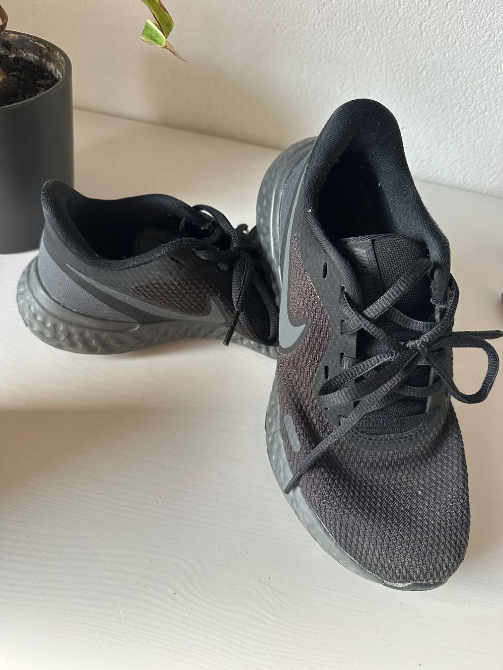 Nike Scarpe da donna: Nike Schuhe, Grösse 36.5 – Usato da Müstair venduto da V.Sara