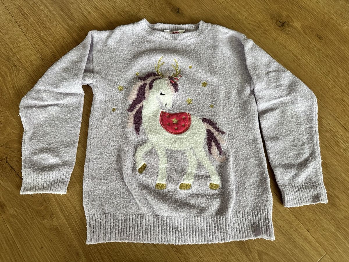 Maglioni & Felpe: kuschliger Pullover mit Einhorn Motiv Gr. 122 – Usato da Buchrain venduto da eule2109