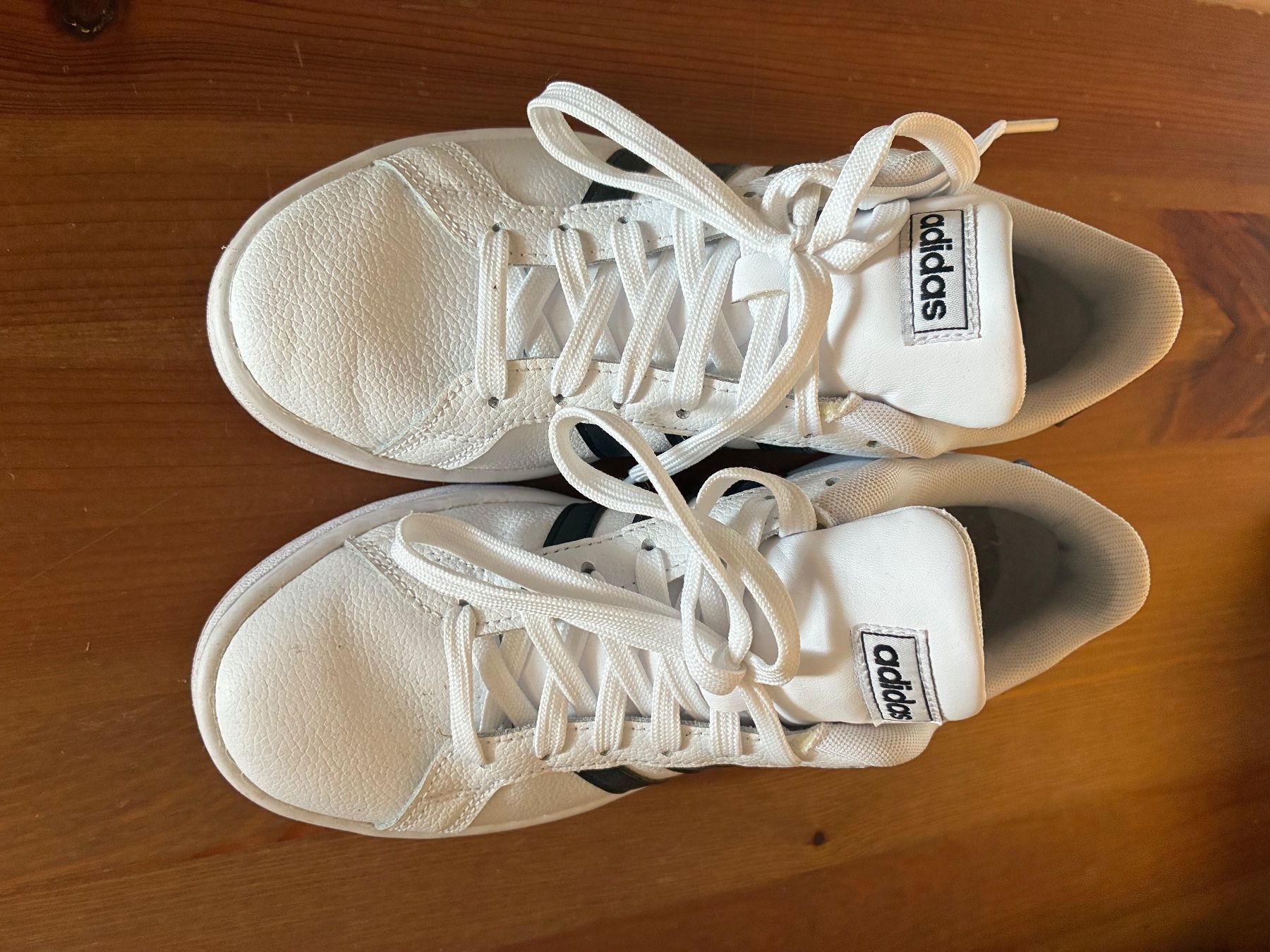 Adidas Chaussures femmes: Adidas Sneaker weiss – D'occasion à Köniz par Joe-Joe