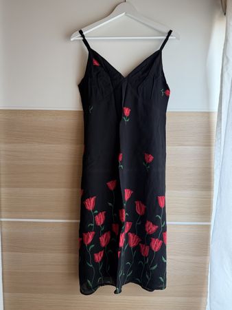 ABITO REFORMATION NERO CON TULIPANI ROSSI – 6