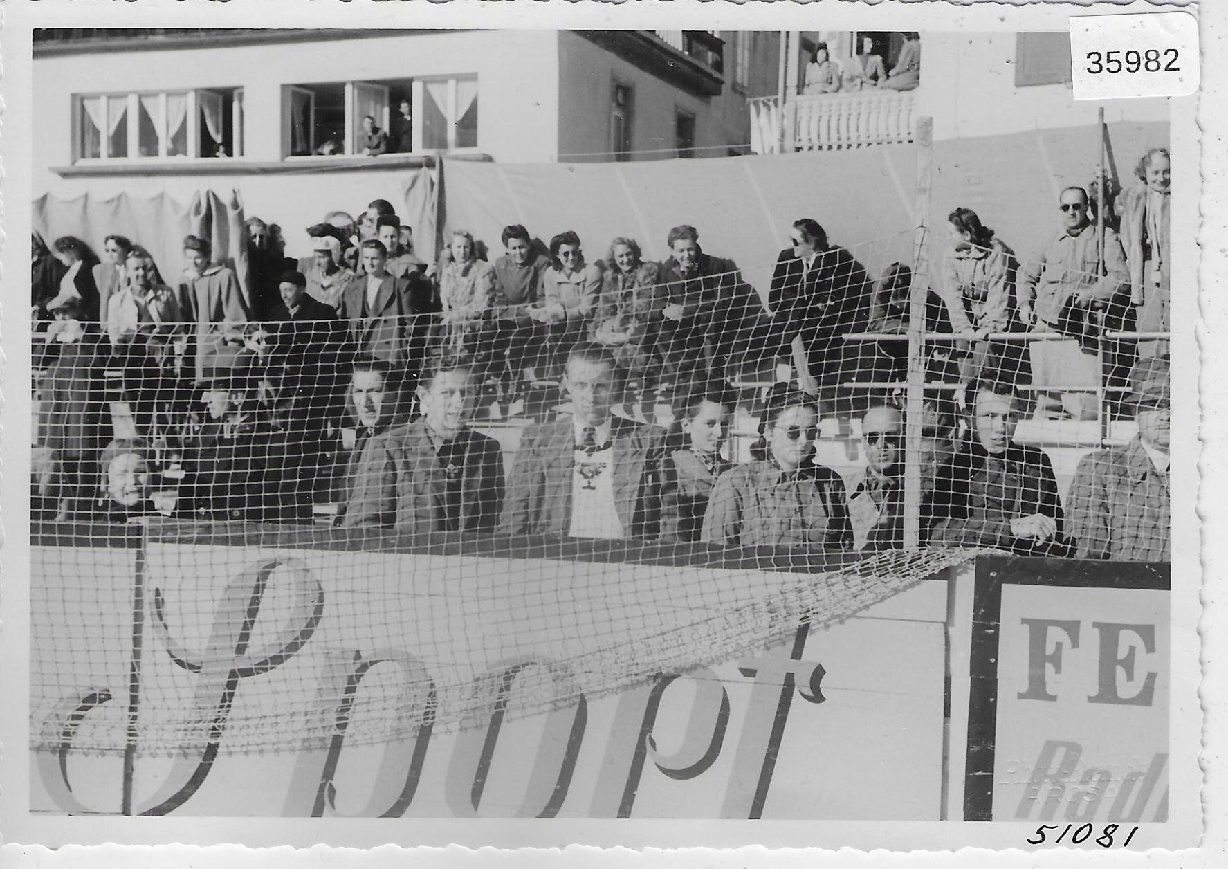Cartes postales: Arosa - Eisstadion 1947/48 – D'occasion à Ettingen par Kartenplanet