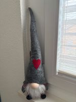 Süsser Wichtel Tomte grau/rot - Neu