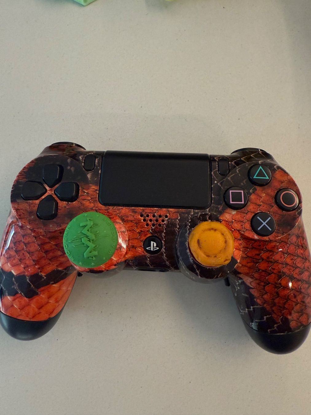 Sony Manettes: PS4 Controller Scuf – D'occasion à Wollerau par falkenauge444