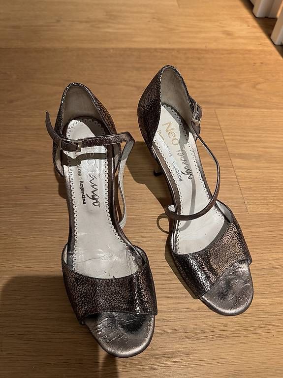 Chaussures femmes: Tango Schuhe Grösse 7 – D'occasion à Birmensdorf ZH par FiKaVa 3
