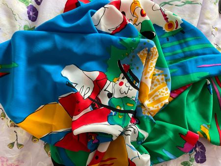 Grosser Seiden Foulard *Linda Go* 103 x 109 cm NEU