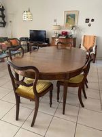 Tavolo da pranzo allungabile antico, stile Luigi XVI.