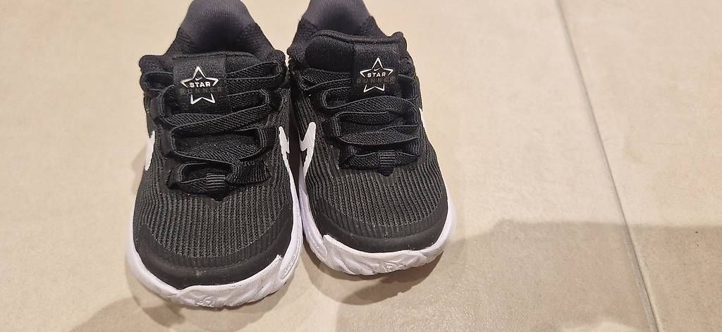 Nike Schuhe für Jungen: NIKE Schuhe Gr. 18.5 schwarz – Gebraucht aus Plons von fra_8cp5 1