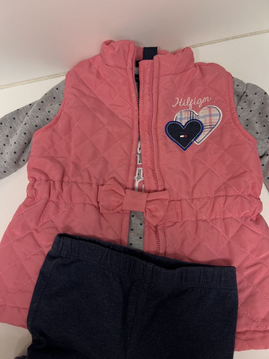 Tommy Hilfiger Lotti & Set di vestiti: Tommy Hilfiger Set  – Usato da Weiningen ZH venduto da Privat4 1
