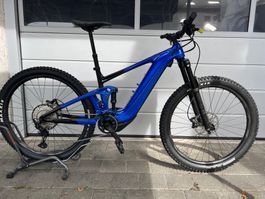 GIANT Trance E+2  Pro E-Bike  NEU /  M / Farbe Sapphire