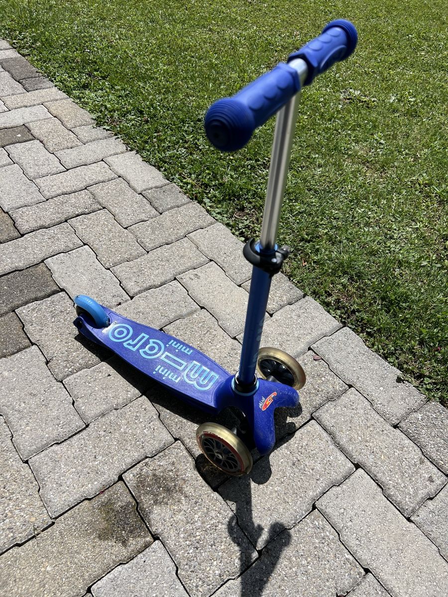 Micro Kickboard: Mini Micro Roller Blau mit Lenker und Sitzteil – Usato da Thun venduto da Biaggi1