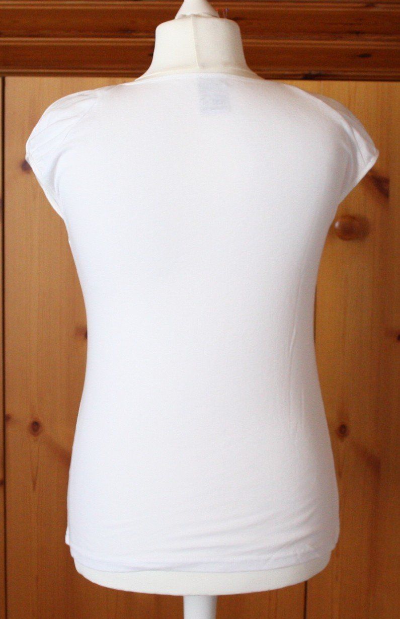 T-shirt: T - Shirt CHICOREE weiss Gr. XL – Usato da Flüelen venduto da Diversicum-Textil 4