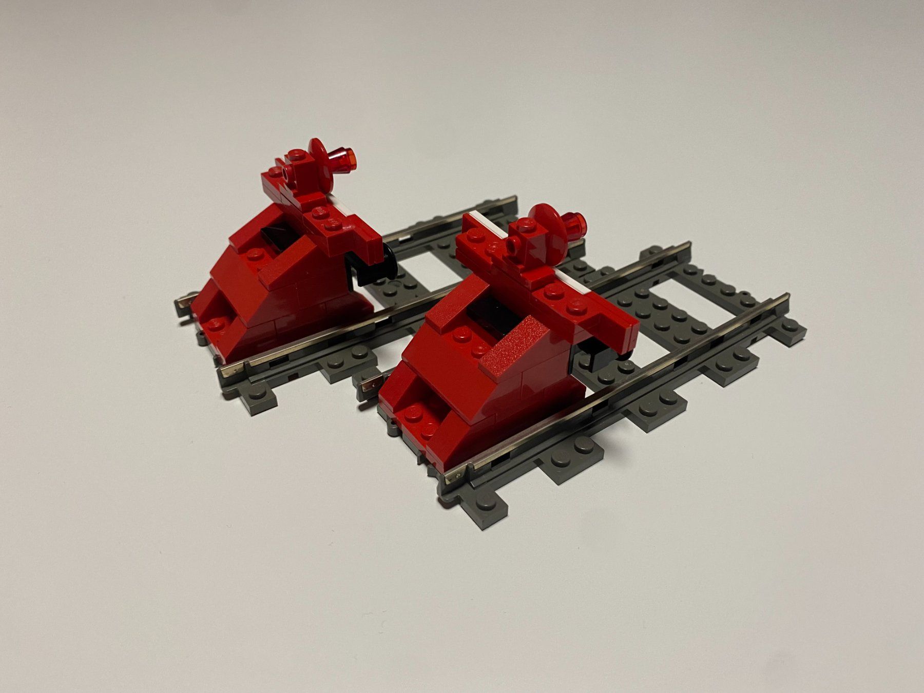 Lego Giocattoli: LEGO - 2 - ROTE - EISENBAHN - PRELLBÖCKE - 9V – Usato da Gelterkinden venduto da ajdt4 1