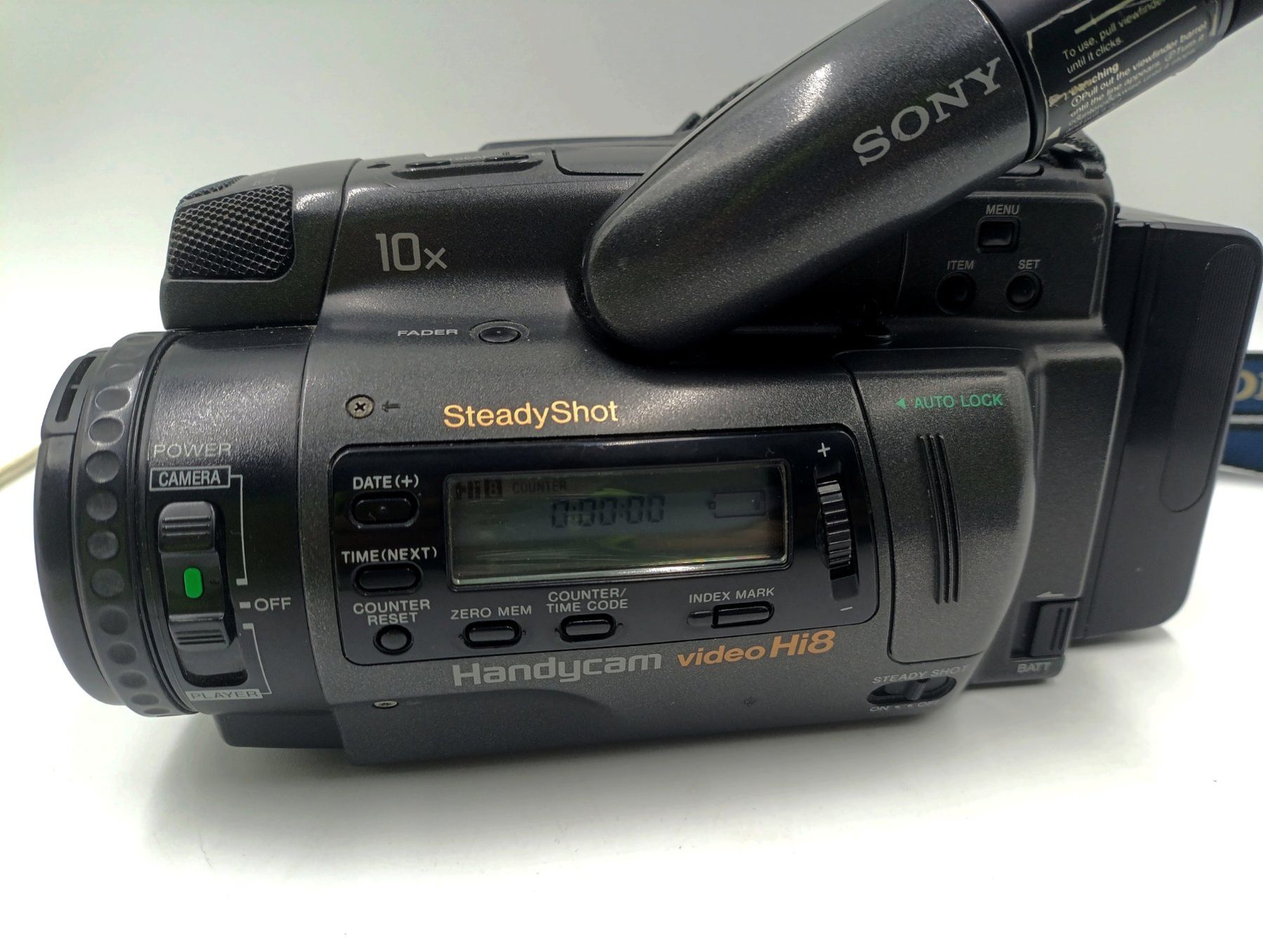 Sony Camcorder: Sony Handycam Video Hi8, Model: CCD-TR2000E – Gebraucht aus Wil SG von  9