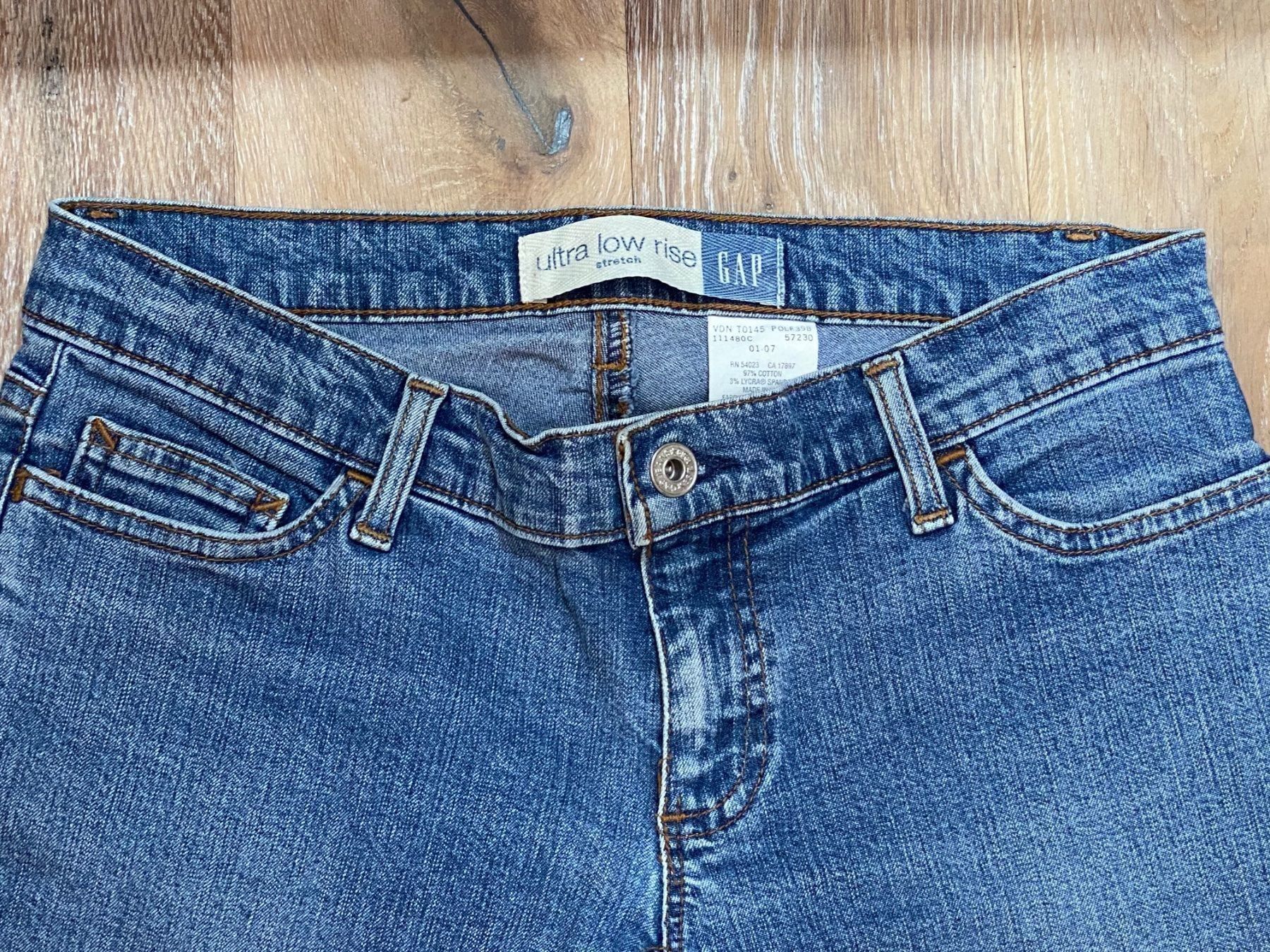 Gap Jeans: Beau blue jeans Gap US4/XS – Defekt aus Grund b. Gstaad von PlageNeige 1