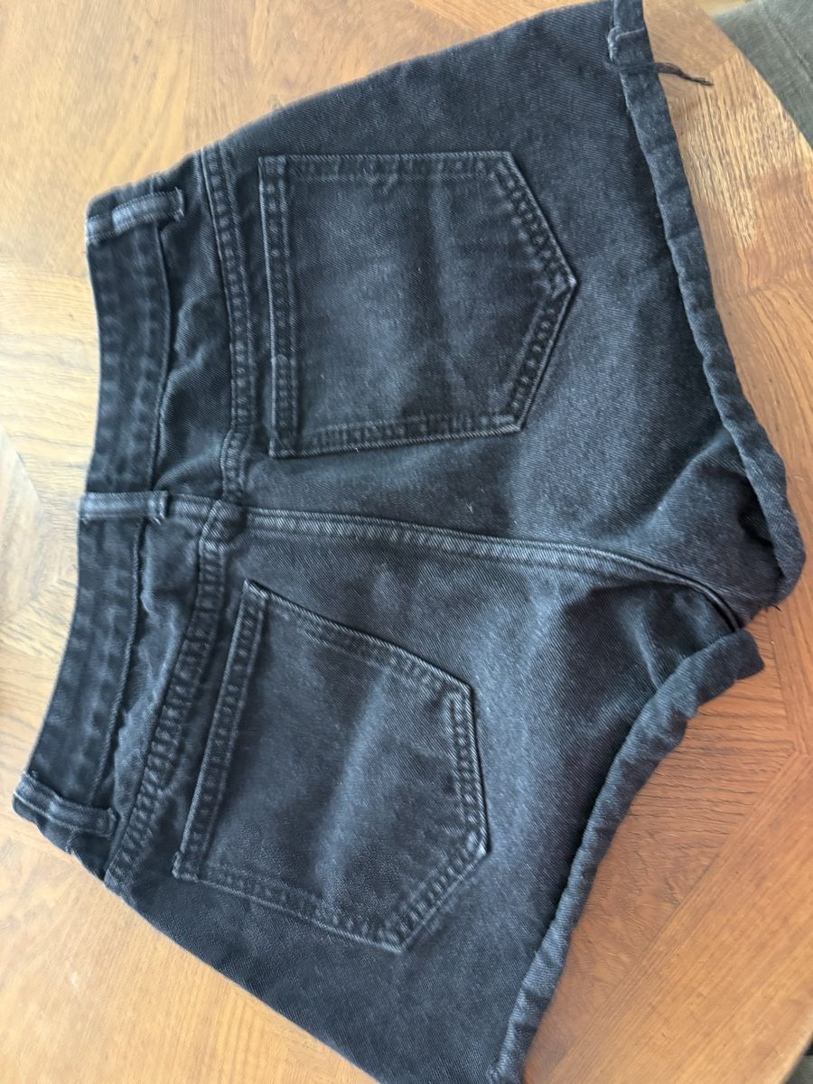 Hosen: Shorts – Gebraucht aus visp von Kmemo1 1