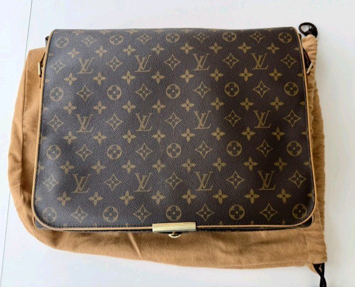 Louis Vuitton Borse: Louis Vuitton Laptop Tasche – Usato da spreitenbach venduto da duftkissen