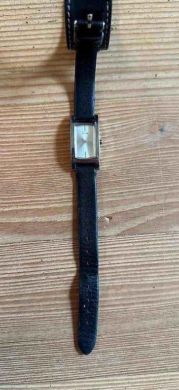 Orologi: Damen Uhr Guess – Usato da Horgen venduto da mhallensleben 3