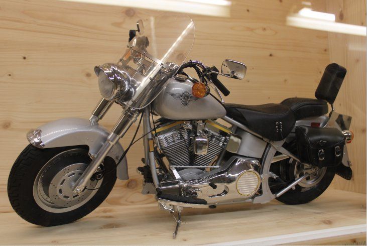 Kit di modellismo & Modellini statici: Harley-Davidson "Fat Boys" éch. 1/4 métal, Kit monté – Usato da Mézery-près-Donneloye venduto da denzer 1