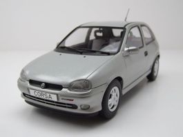 Opel Corsa B GSI 16V 1993-1995 silber met.      1:18 von MCG