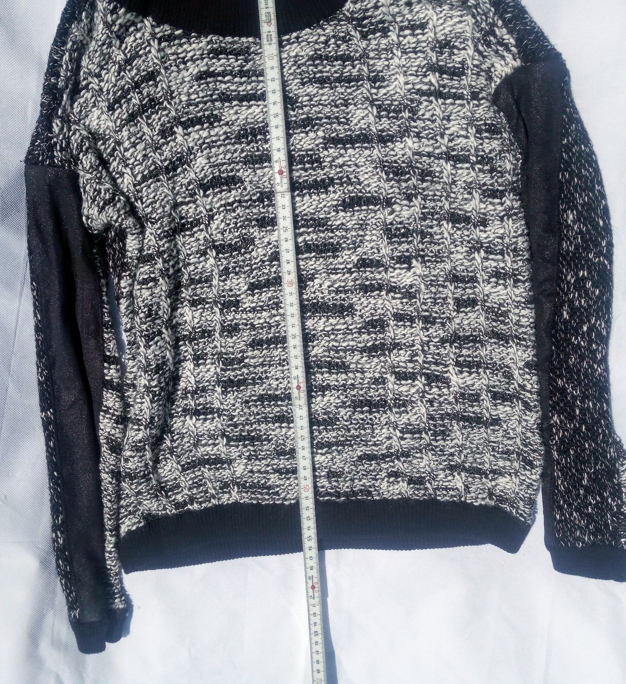 Vila Pullover & Sweatshirts: VILA Damenpullover Gr. L schwarz/weiss meliert – Gebraucht aus Luzern von toenu23 1