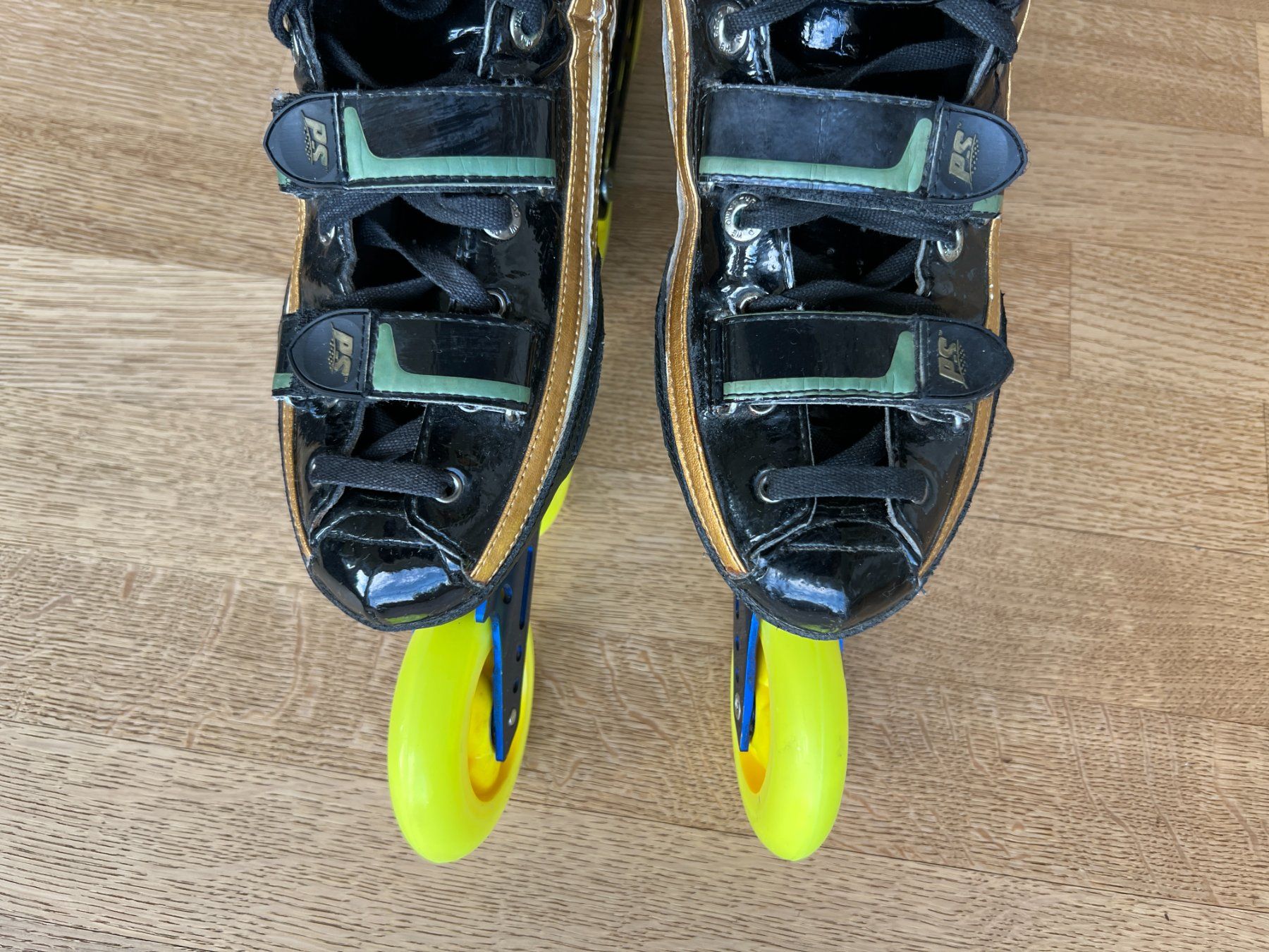 Pattini in linea & Pattini a rotelle: Inline Skates, Powerslide, Gr 44, inkl. Protektoren & Rollen – Usato da Uster venduto da Lea_ZH 3