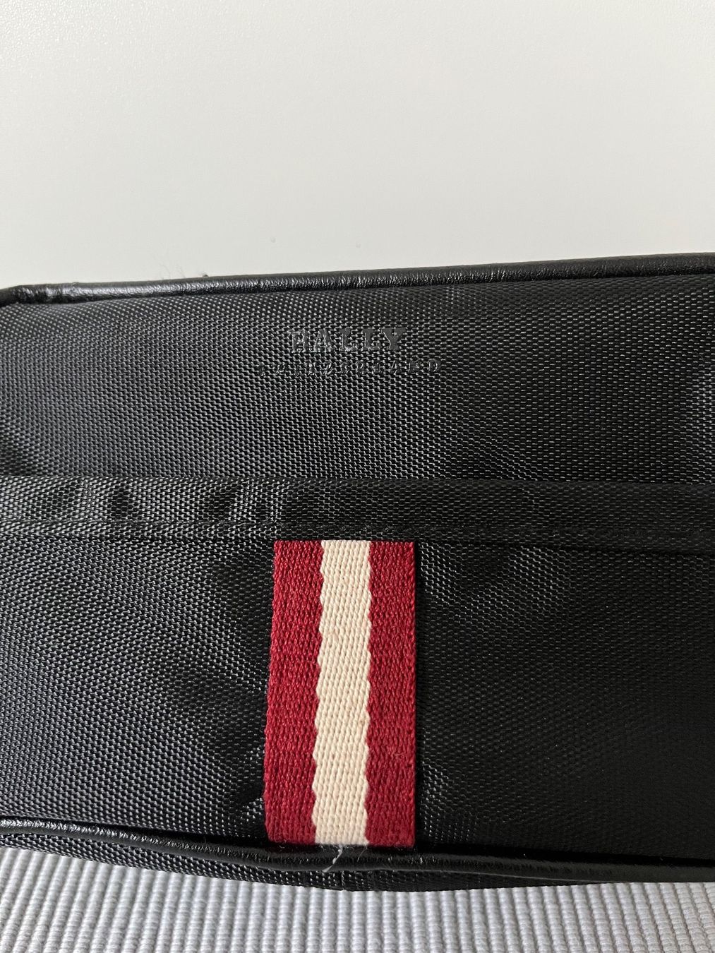 Bally Custodie per cosmetici: Bally Necessaire – Usato da Zürich venduto da Kleanthy 2