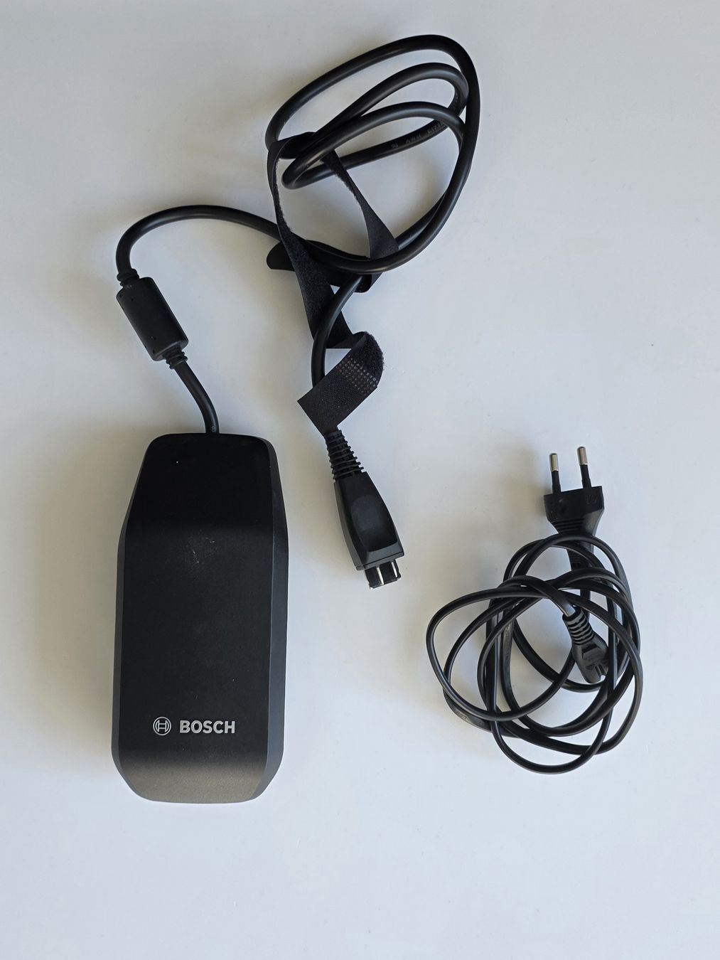 Bosch Akkus & Batterien: Bosch Batterie Charger BPC 3200 – Gebraucht aus Solothurn von Solo11