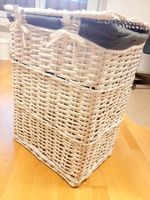 Panier à linge blanc tressé