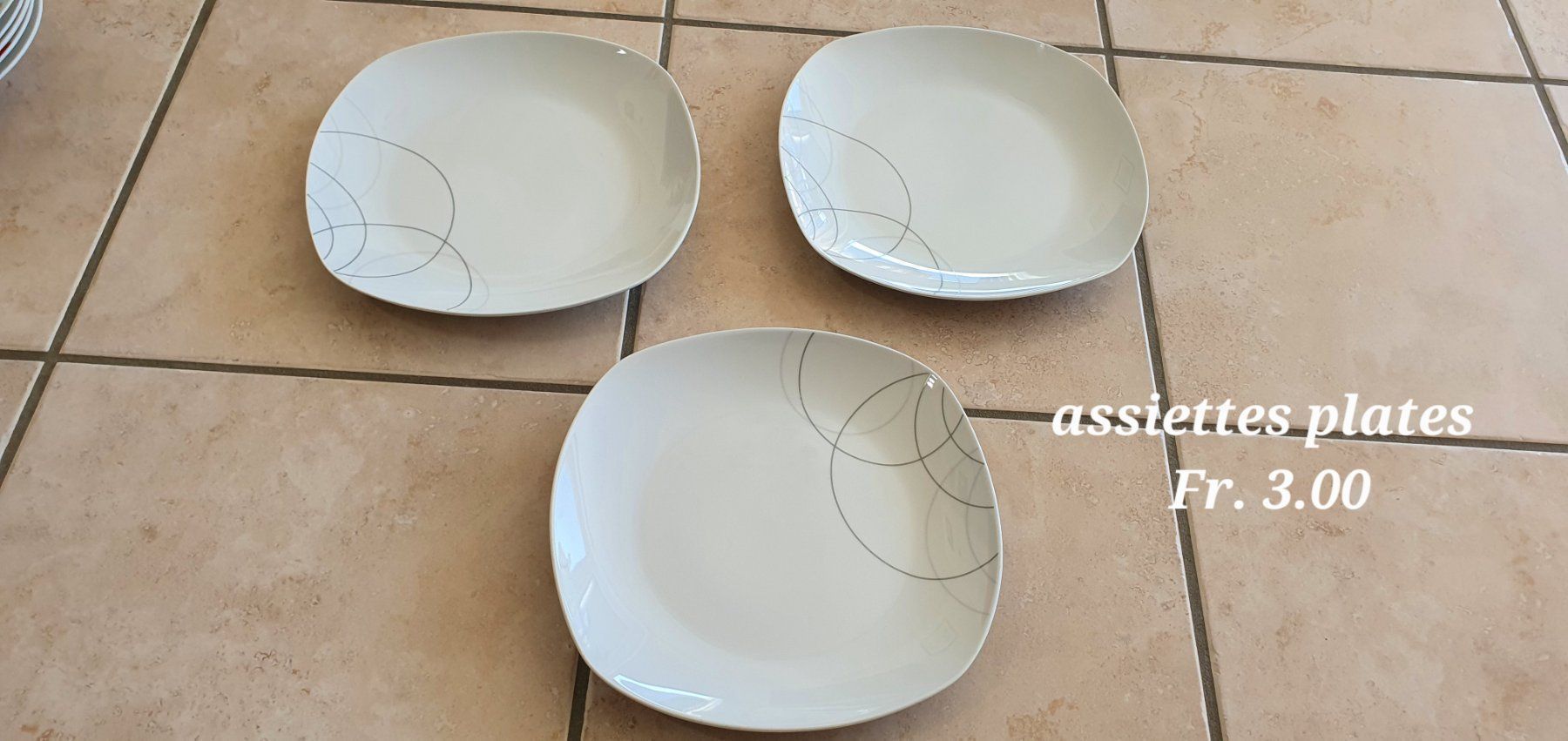 Piatti: 3 assiettes plates – Usato da Moutier venduto da Matteoleroux