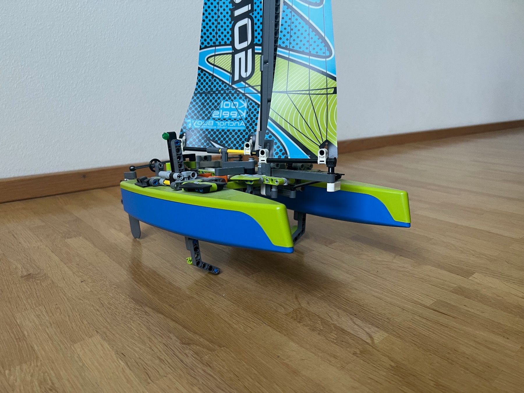 Lego Baukästen: LEGO Technic, Katamaran 42105 – Gebraucht aus Zürich von luc70 4