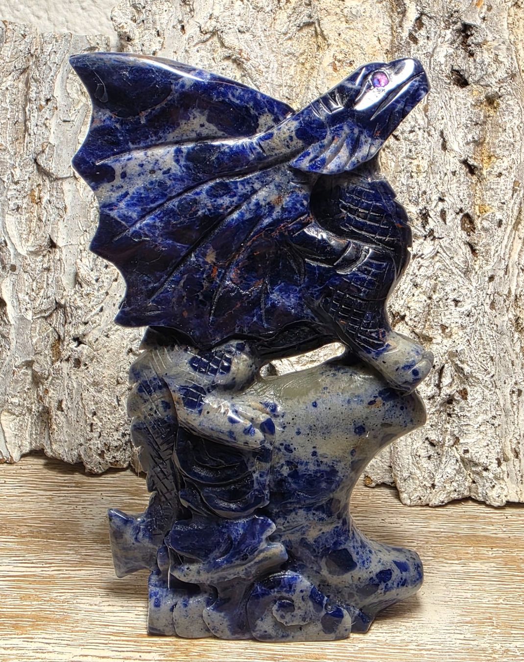 Minerali & Pietre curative: Majestätischer Sodalith Drache 375g – Nuovo (secondo la descrizione) da Matzingen venduto da Shay_Crystalz 1