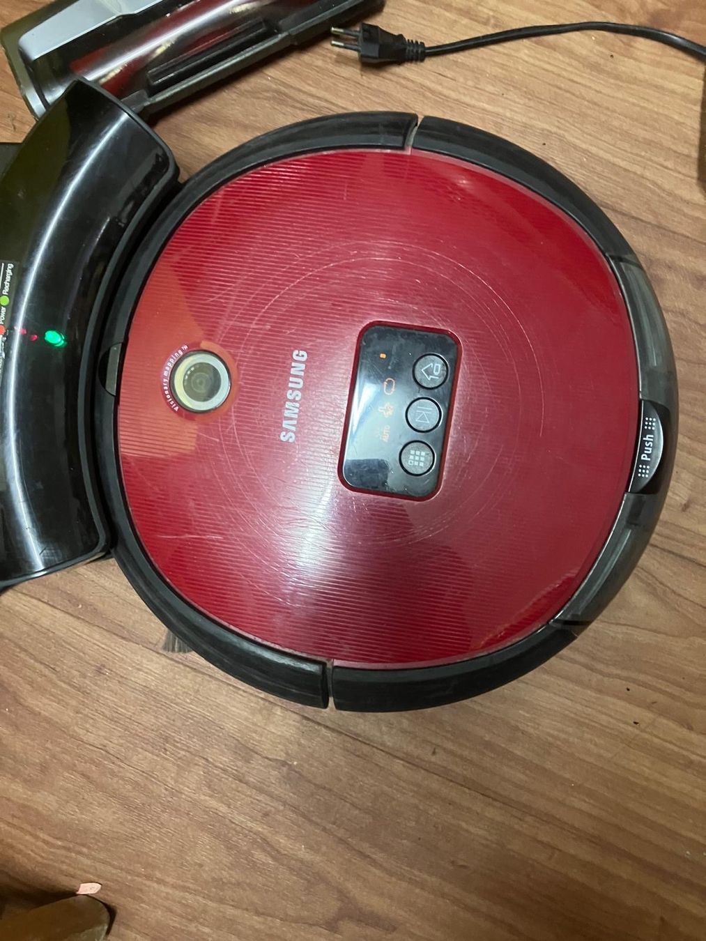 Samsung Staubsauger & Zubehör: Samsung Staubsauger Roboter, Occasion – Defekt aus Birsfelden von mah_6yvz 2