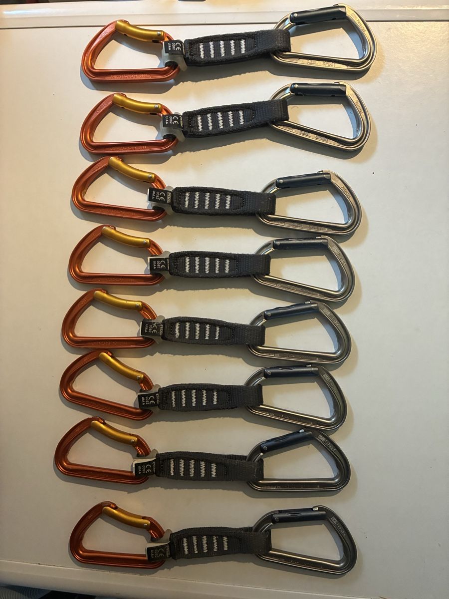 Matériel de grimpe: Petzl Spirit Express QuickDraw  – D'occasion à Ecublens VD par 10f_wt8b