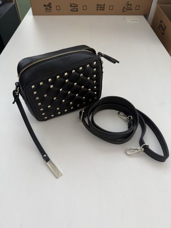 Tamaris Handtasche Schwarz mit Nieten