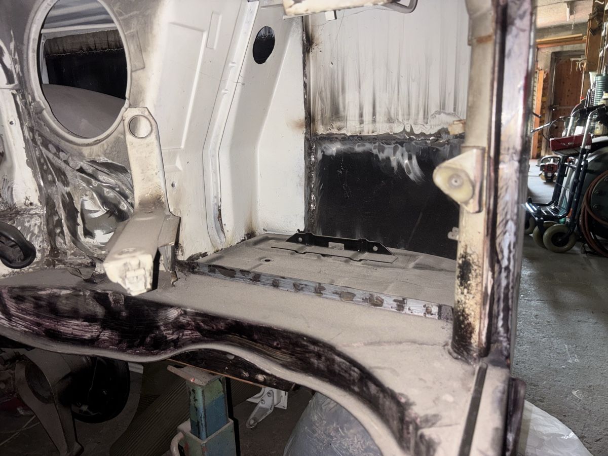 VW Camping Fahrzeuge: VW T2 Westfalia Helsinki  – Gebraucht aus Le Fuet von jonny-bidon 5