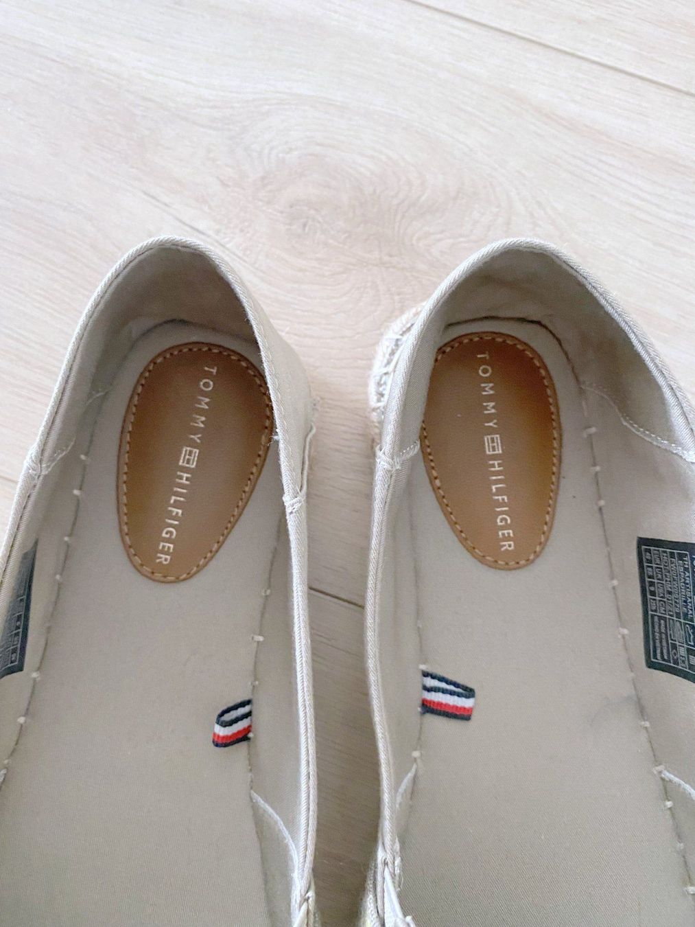Tommy Hilfiger Scarpe da donna: Tommy Hilfiger Espadrilles Gr. 40 neuw. – Usato da Füllinsdorf venduto da Sunnebliemli7 3
