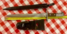 Bajonett von Elsener, Victorinox in Schwyz mit Froschmaul