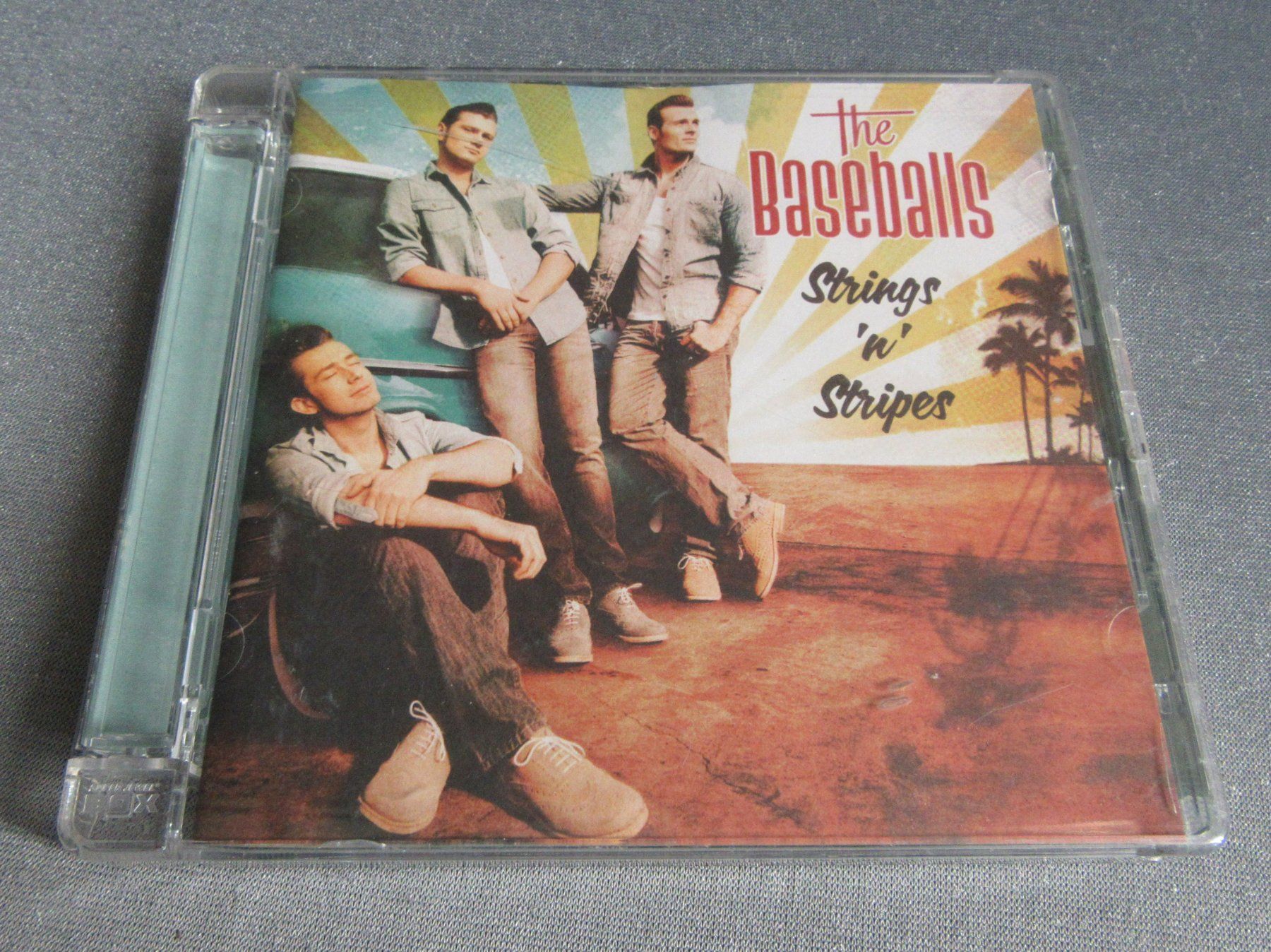 CD: The Baseballs - Strings 'n' Stripes - CD ab CHF 1.00 – Usato da Auenstein venduto da Padabimbim