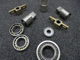 Diverse Kugellager, Kugelbüchsen, Laufrollen, Gegenlager