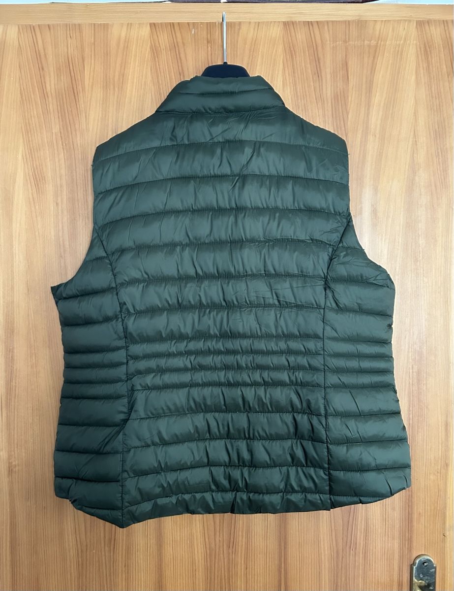 Gilet & Giacche: Steppweste von Capsule Grün Gr.48 – Usato da chur venduto da corazon710 1