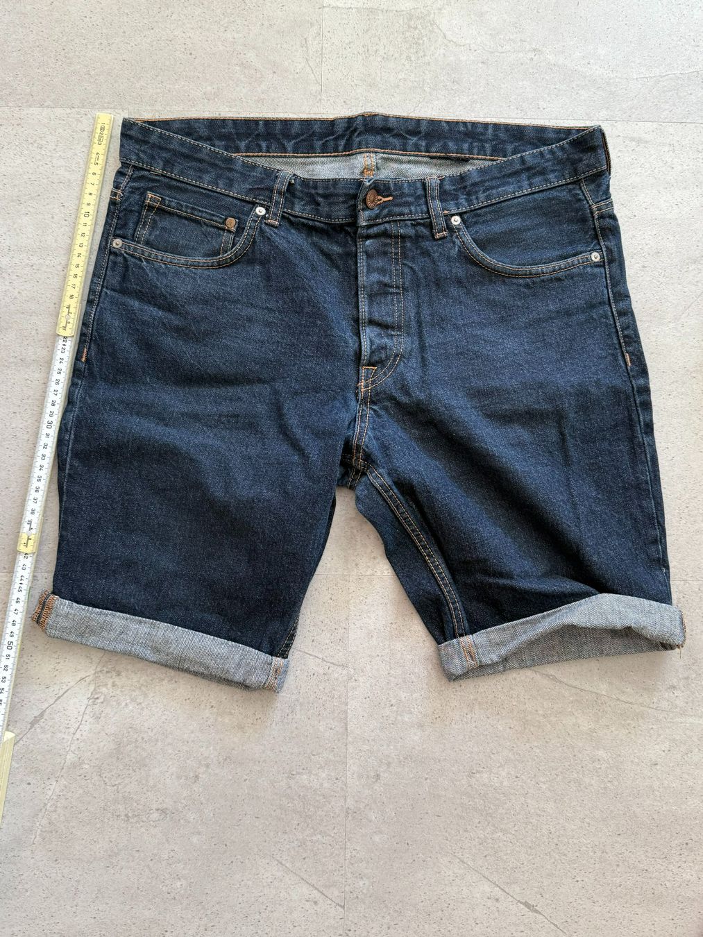 H&M Jeans: H&M / Shorts / Jeans – Usato da Kirchberg BE venduto da Noelstr 1