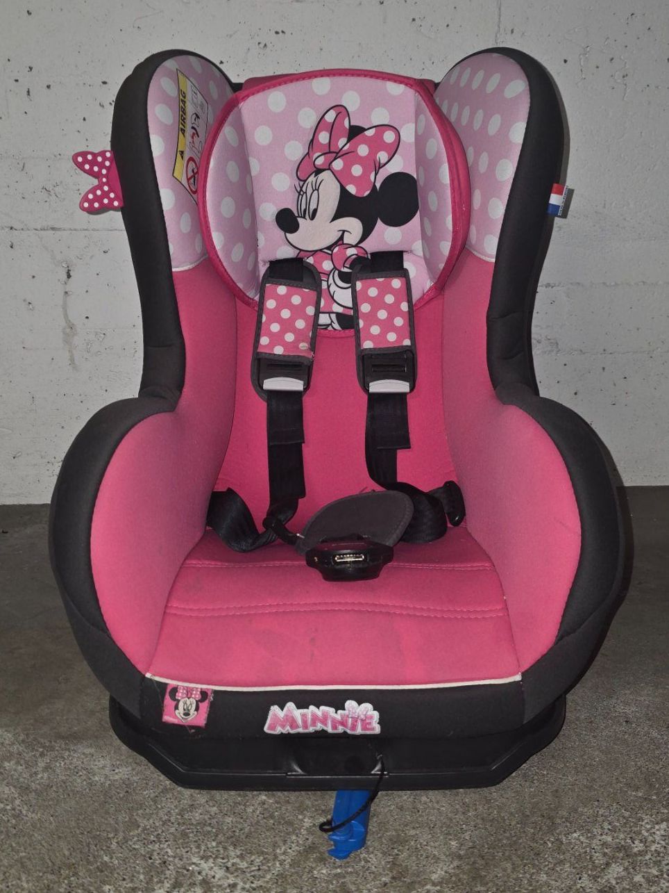 Seggiolini per auto: Minnie Maus Kindersitz / Autositz – Usato da Bern venduto da KavIndustries
