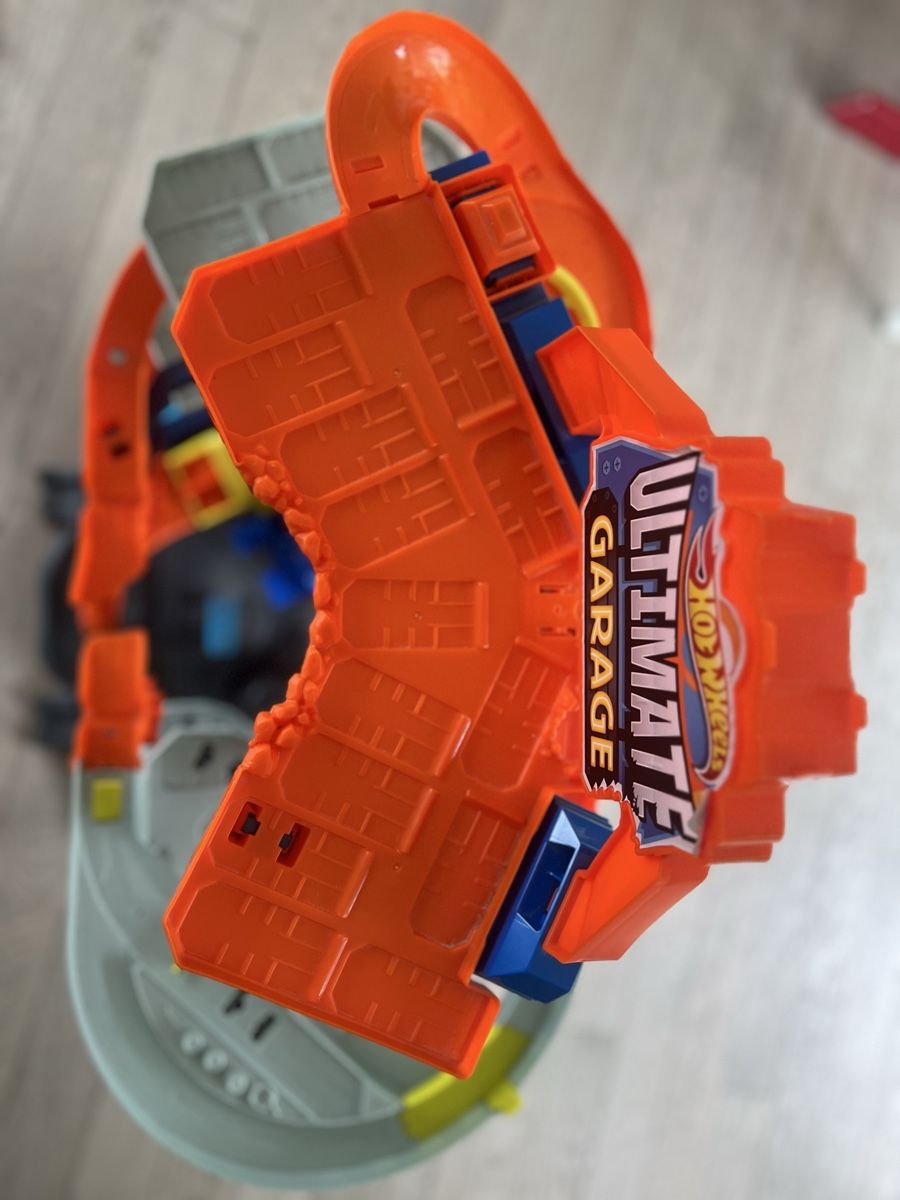 Hot Wheels Giocattoli: Hot Wheels Garage – Usato da Horgen venduto da Epinas 8