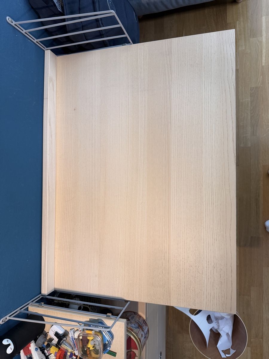 Scrivanie: String® System Schreibtisch Tischplatte Esche – Usato da Zürich venduto da rovelo 2