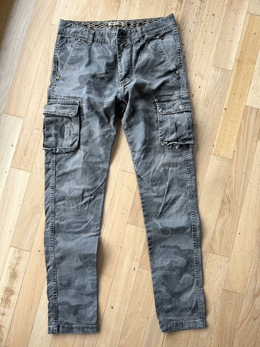Jeans: Jeans Military Look / Cargo Hose grau Gr. 30 – Usato da St. Urban venduto da uschi73