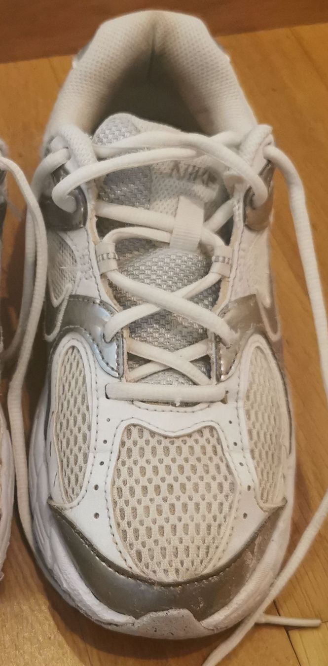 Nike Scarpe da uomo:  Nike V5 RNR Sneaker 36.5 – Usato da Jona venduto da curlie_82