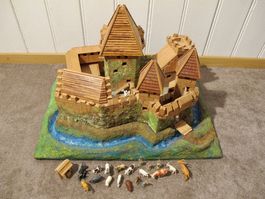 Holz Ritter Burg Modell Nachbau viele Einzel Teile Unikat