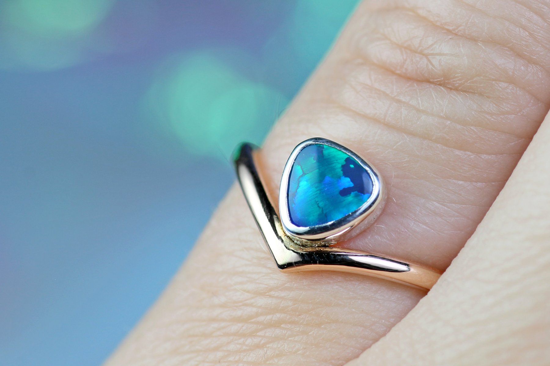 Ringe: AURORA ETERNA Bicolor Ring in 18k Roségold mit Black Opal – Neu und originalverpackt aus Bern von OSONO.Design 8